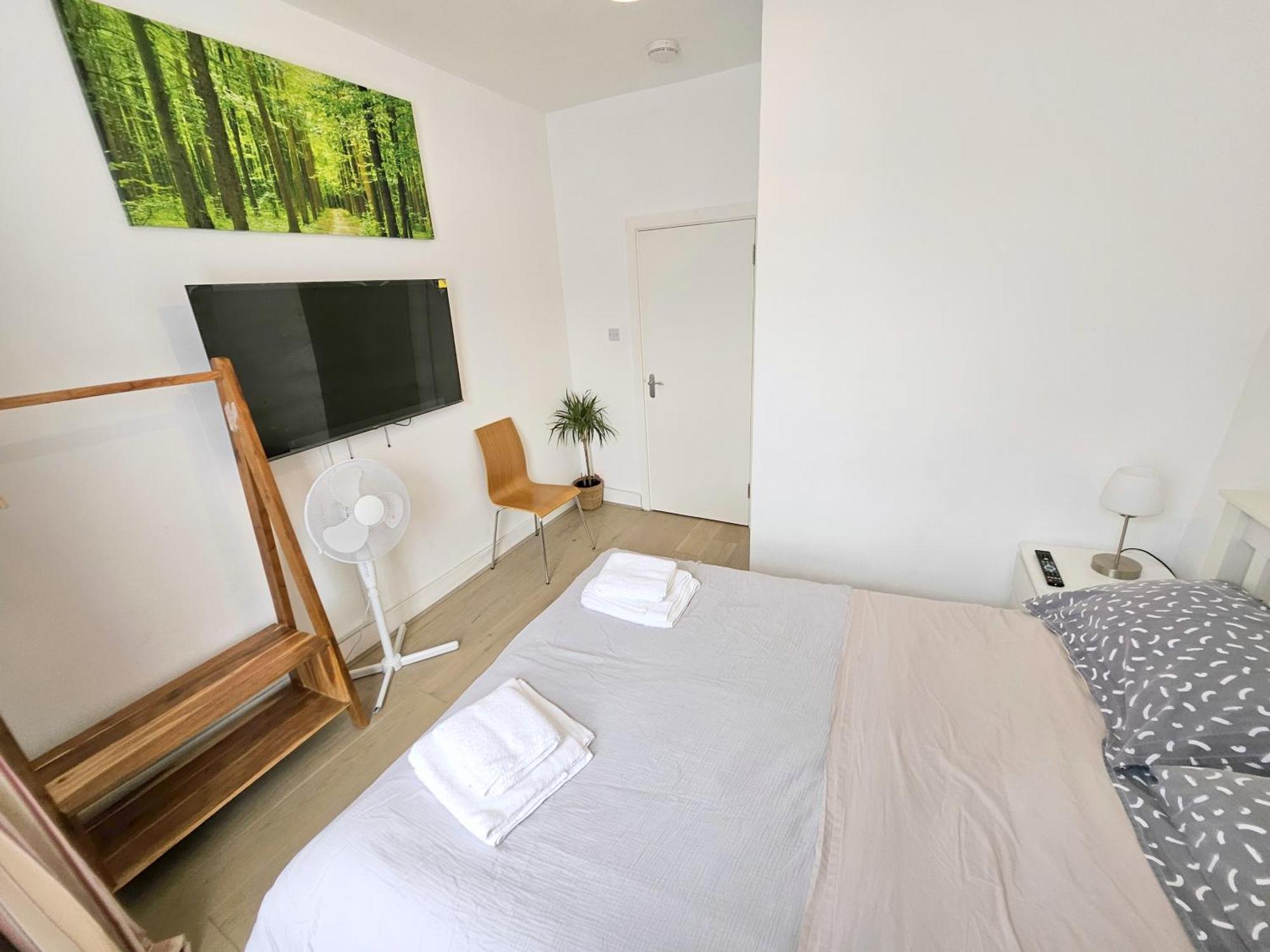 Two Bedroom Flat With Private Patio In Battersea London Exterior photo